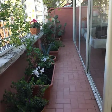 Attico Pavia Vicino Policlinico Lägenhet